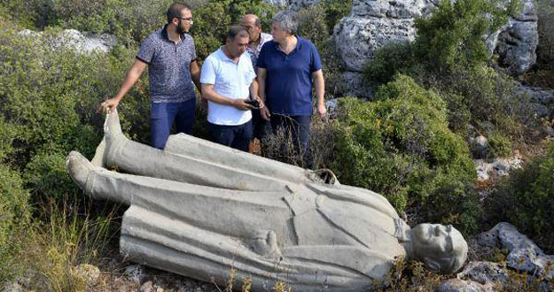 Atatürk heykeliyle ilgili gözaltına alınan 3 kişi için karar