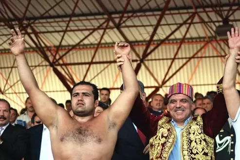 Başpehlivan Yeşilyeşil oldu