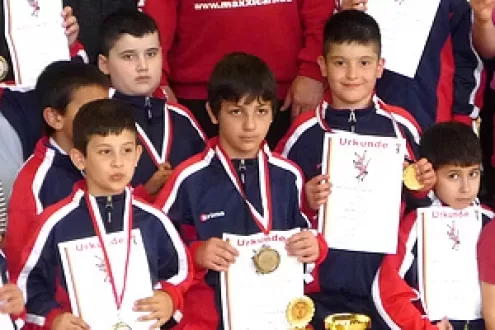 Güreşçiler göz doldurdular