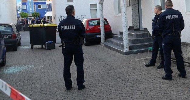 Almanya'da mültecilerin kaldığı binaya kundaklama girişimi