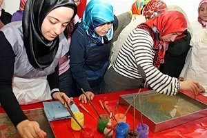 *** Münih Fatih Camisinde ebru kursu açıldı