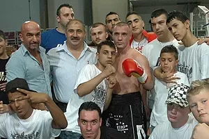 ***  Engelli sporcular için ringe çıktılar…