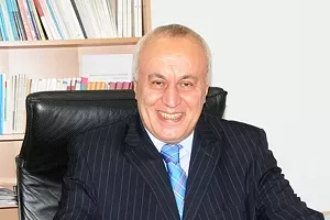 *** ”Avrupa Parlamentosu radikalleşiyor”