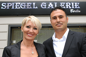 ''Spiegel Galerie'' açılışı göz kamaştırdı