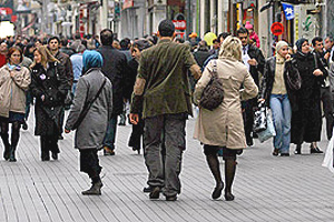 *** Türk halkı geleceğinden ''umutlu''