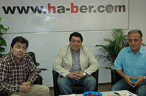 *** Ünver, Almanya'daki sorunları kitaplaştırdı