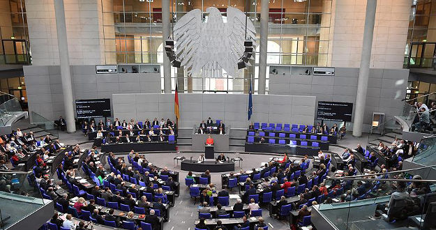 Alman meclisinde Diyanet İşleri Türk-İslam Birliği tartışması