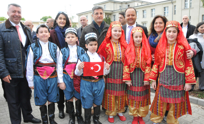 Kadınlar Gününde Kadınlara Estetik Uyarıları