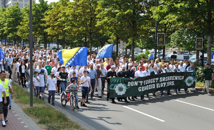 Almanya'da Srebrenitsa için "Barış Yürüyüşü"