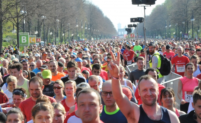 Berlin Yarı Maratonu`na Türkler de katıldı