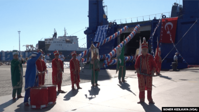 Çeşme-Atina arası ilk feribot seferi başladı