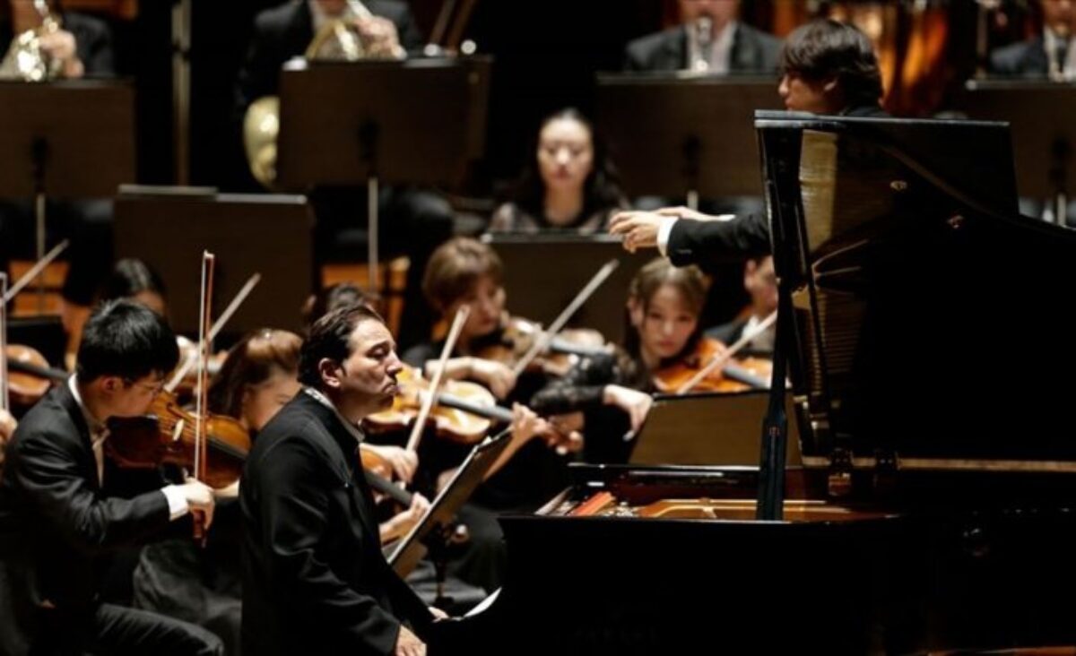 Fazil Say Ve Sanghay Filarmoni Orkestrasi Ndan Izmir De Konser Almanya Dan Dunyaya Acilan Haber Penceresi