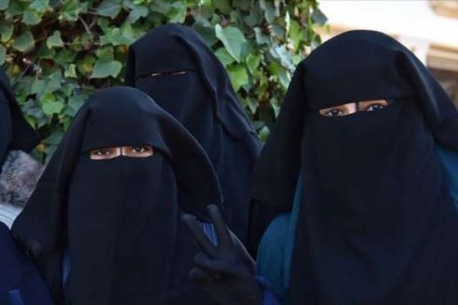 Hollanda'da burka yasağı başladı