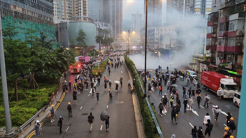 Çin askerlerinden Hong Kong’da rotasyon