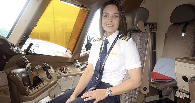 THY'nin Kolombiyalı kadın pilotu