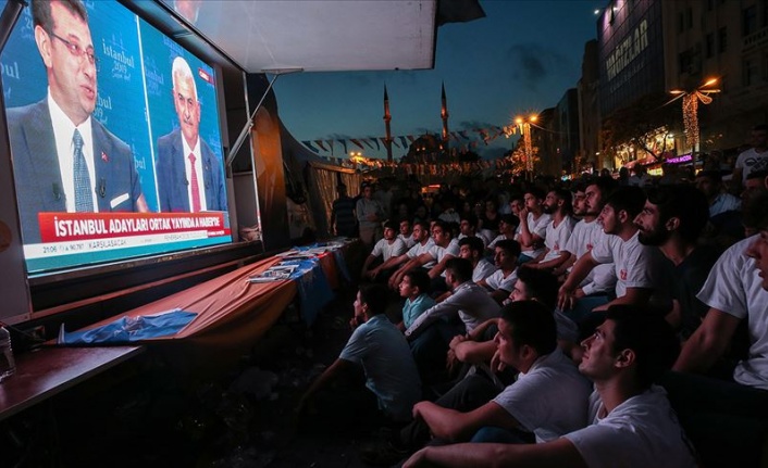 Vatandaşlar Yıldırım-İmamoğlu ortak yayınını ilgiyle takip etti