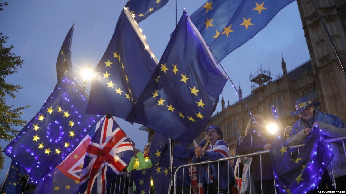 Avrupa Parlamentosu Brexit'te Ertelemeyi Şarta Bağladı
