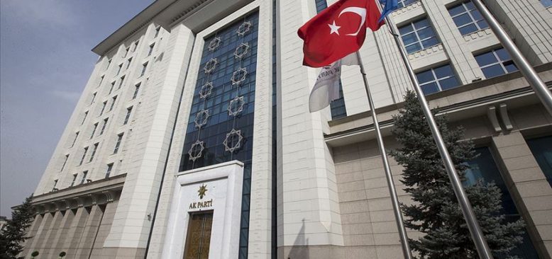 AKP’de Davutoğlu’na İhraç Talebi