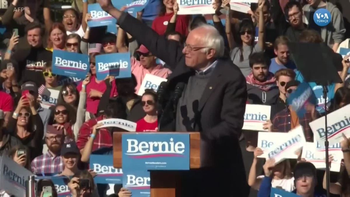 Bernie Sanders Seçim Meydanlarına Geri Döndü