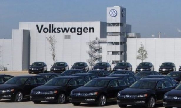 Volkswagen'ın faaliyet karı geçen yıl yaklaşık yüzde 50 düştü