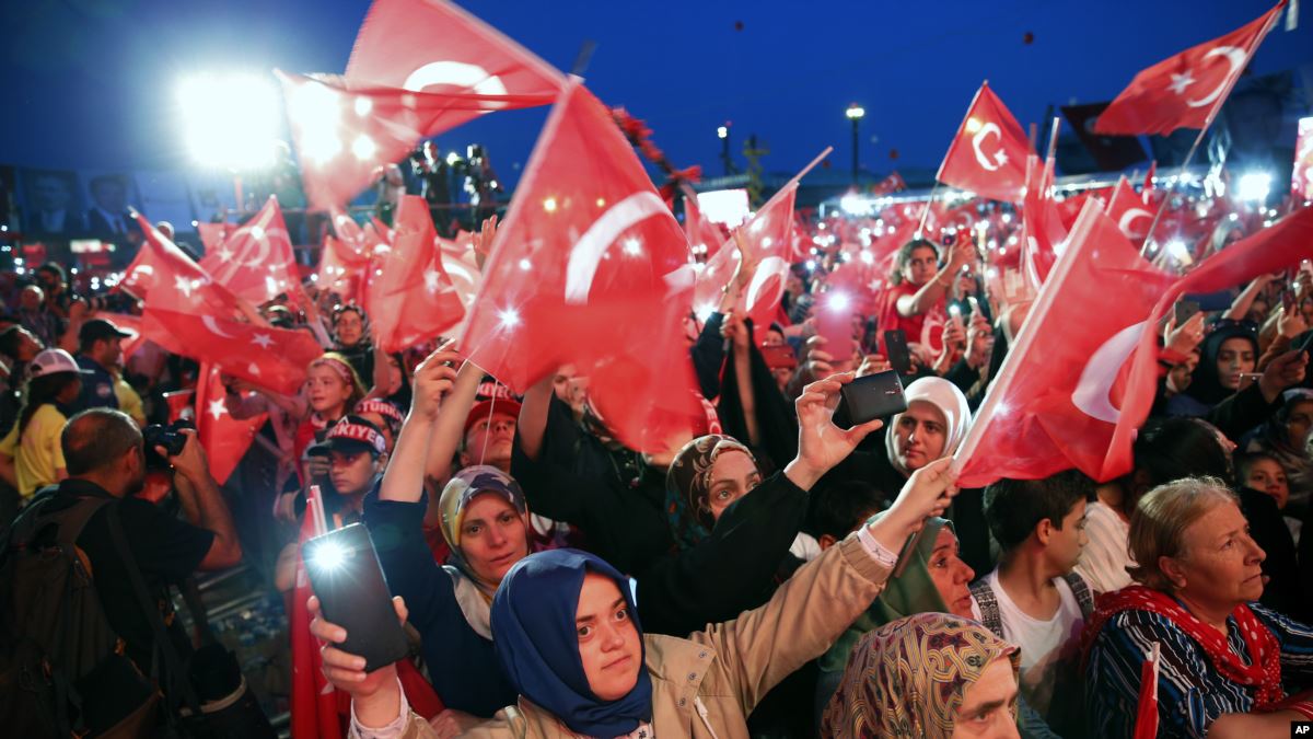 ‘Suriye Operasyonu Türkiye’deki Milliyetçilik Dalgasını Yükseltiyor’