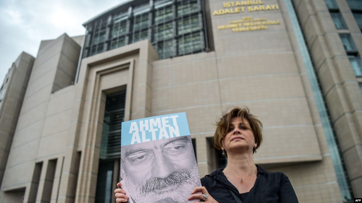 1138 Gün Cezaevinde Kalan Ahmet Altan Yeniden Cezaevinde