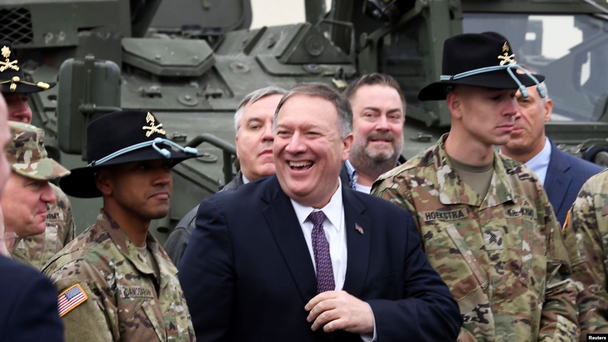 Pompeo Almanya’da ABD Askerlerini Ziyaret Etti