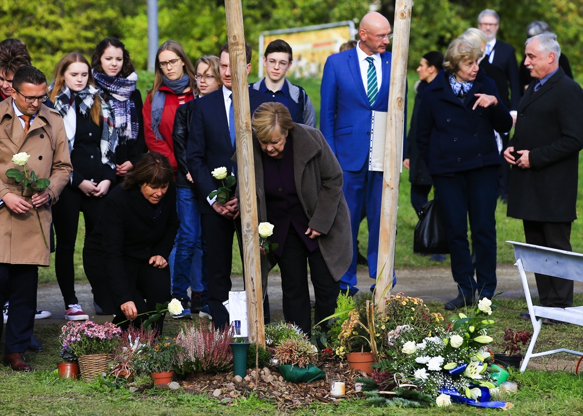 Merkel’den NSU kurbanları anıt parkına ziyaret