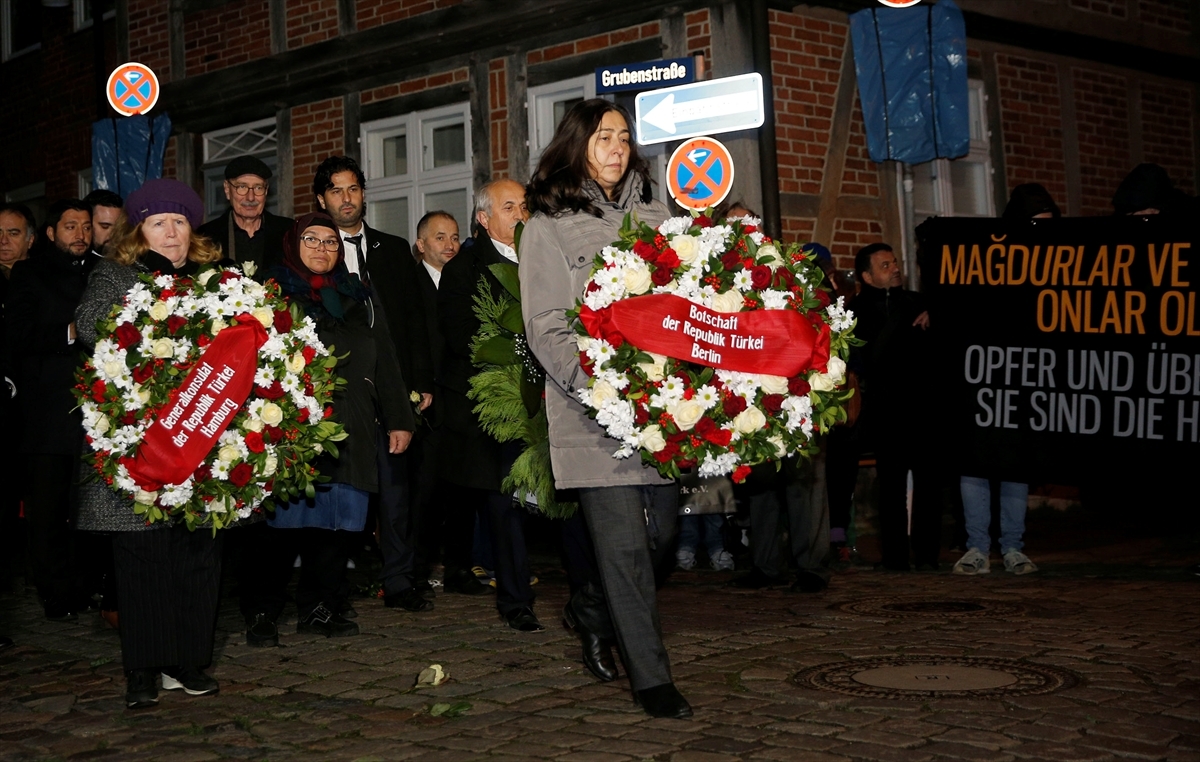 Almanya'da Mölln faciasının 27. yılı anıldı