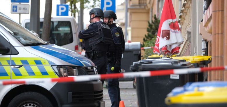 Almanya'da IŞİD Operasyonunda İkisi Türk Üç Kişi Gözaltına Alındı
