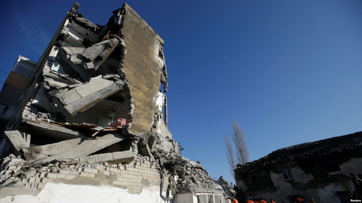 Arnavutluk 6,4 Büyüklüğünde Depremle Sarsıldı