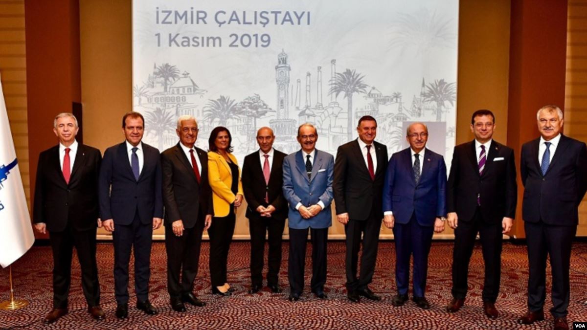 CHP’li Büyükşehir Belediye Başkanları İzmir’de Toplandı