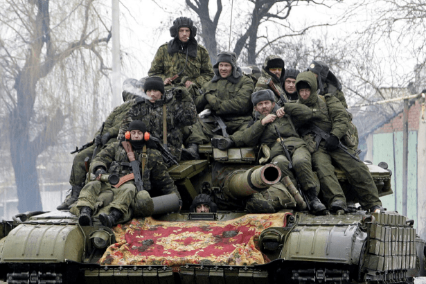 Doğu Ukrayna’da Donetsk Halk Cumhuriyeti güçleri çekilmeye başladı