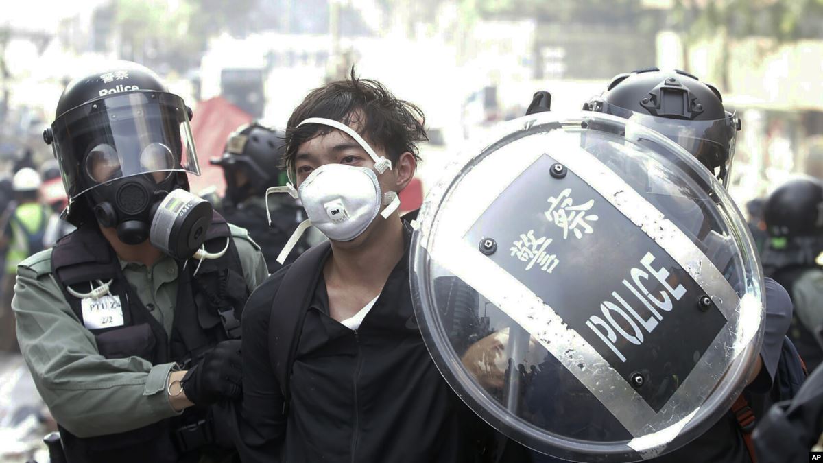 Hong Kong Yeni Haftaya Da Gösterilerle Başladı