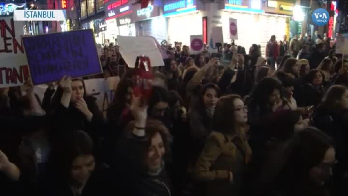 Kadınlar Şiddete Karşı Yeniden Sokaklara Çıkıyor