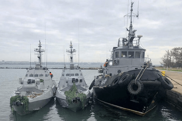 Rusya el koyduğu gemileri Ukrayna'ya teslim ediyor