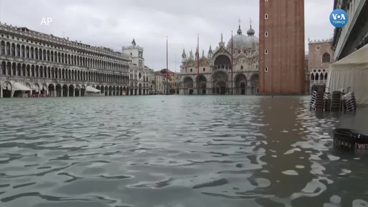 Venedik’in Ünlü San Marco Meydanı Sular Altında