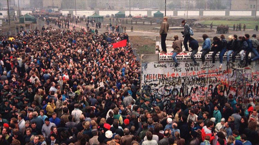 Berlin Duvarı’nın yıkılışının 30. yıl dönümü