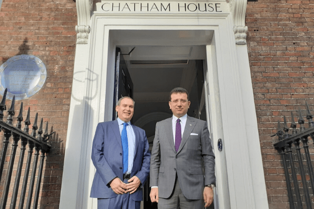 İmamoğlu Londra'da Chatham House'u ziyaret etti