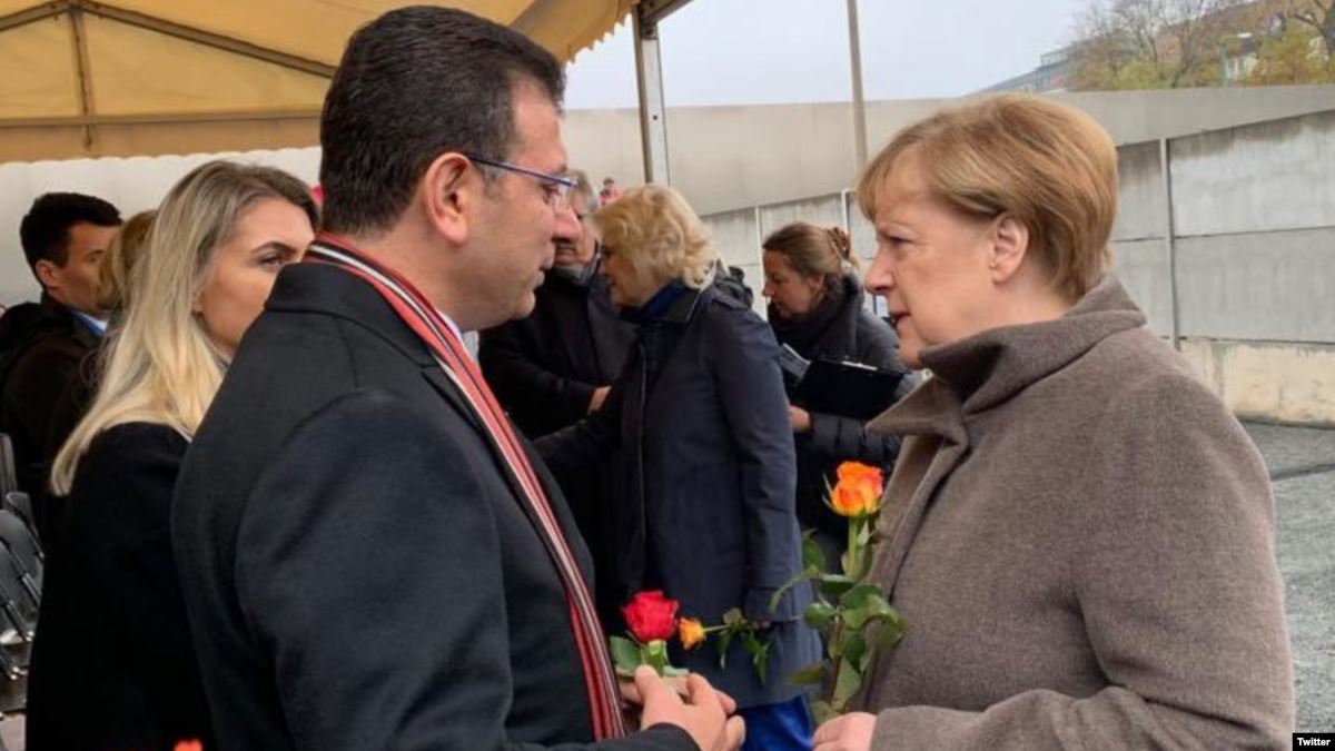 İmamoğlu'yla Merkel'in 30. Yıldönümünde Berlin'de Duvar Sohbeti