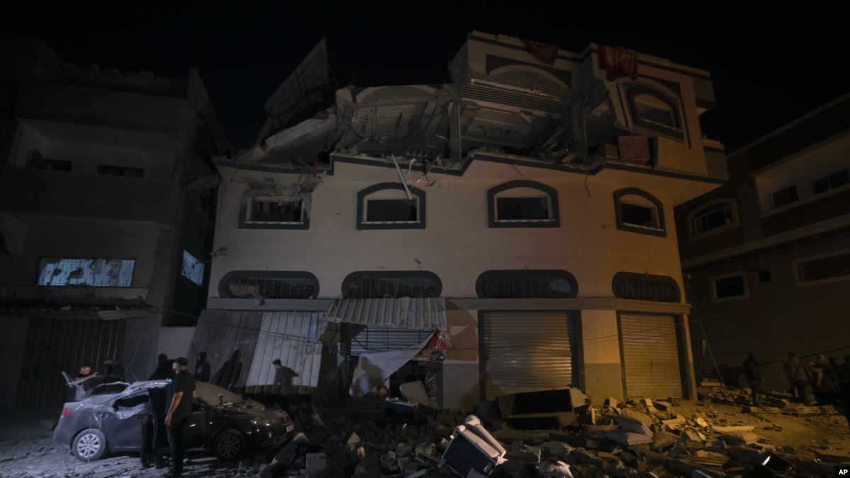 İsrail Gazze ve Şam'da İki Evi Vurdu