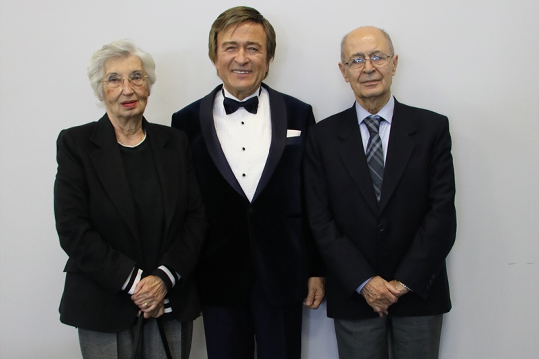 Erol Evgin "50. Sanat Yılı Konserleri"nin görkemli finalini Ankara'da yaptı