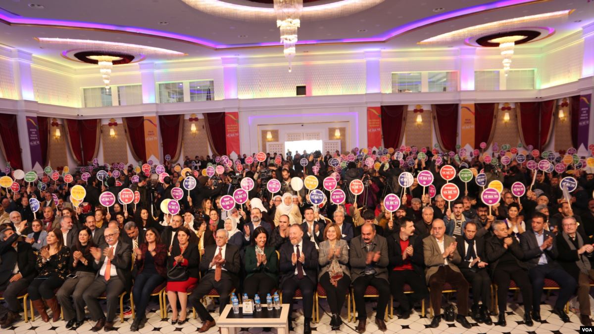 HDP’li Üç Belediyeye Daha Kayyum Atandı 