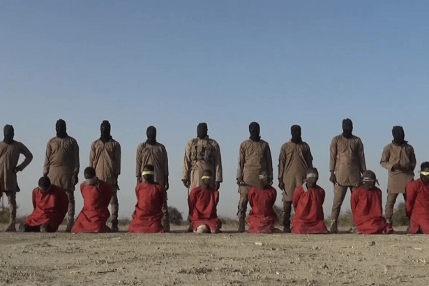 IŞİD Nijerya’da 11 kişiyi öldürdüğü bir video yayınladı