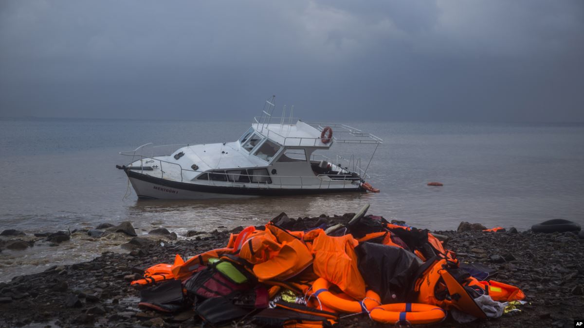 Van Gölünde Sığınmacı Teknesi Battı 7 Ölü
