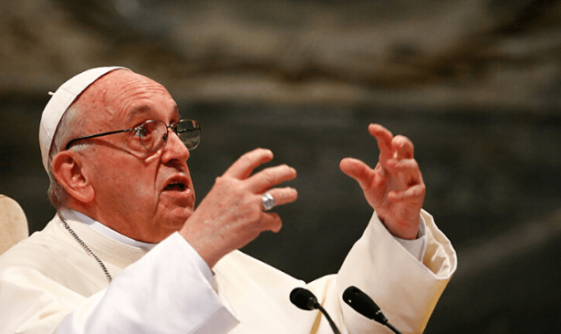 Vatikan cinsel istismar davalarında 'papalık sırrı'nı kaldırdı