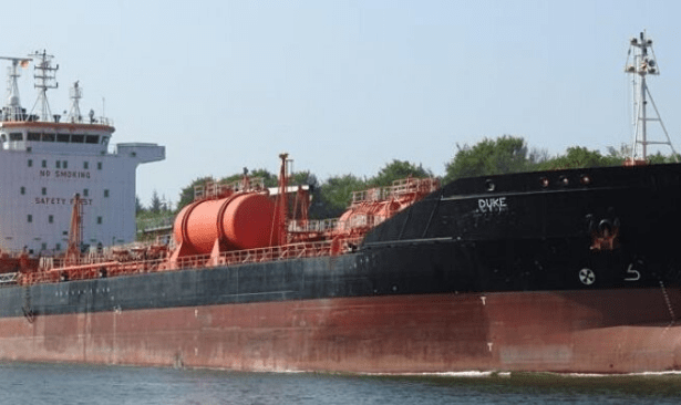 Batı Afrika kıyılarında petrol tankerine korsan saldırısı