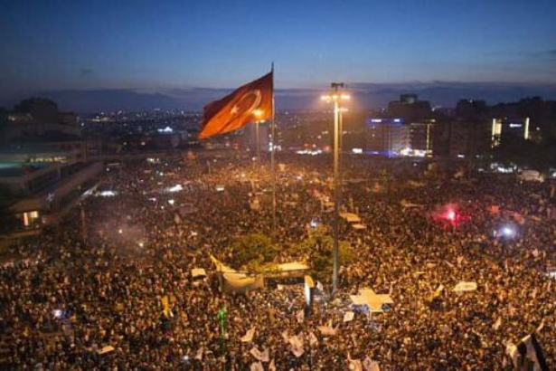 'Türkiye dahil 47 ülkede bu yıl ayaklanmalar yaşanabilir'