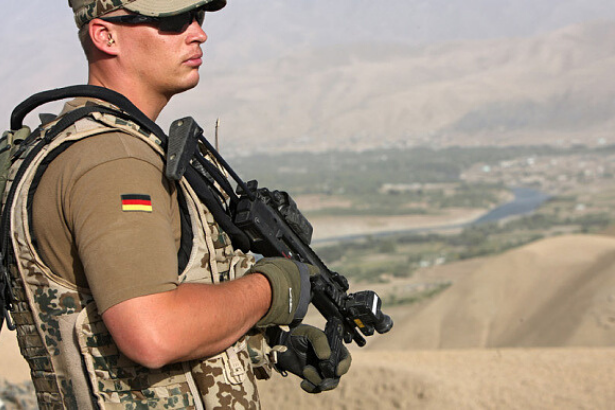 Almanya Irak’taki güçlerini geri çekiyor