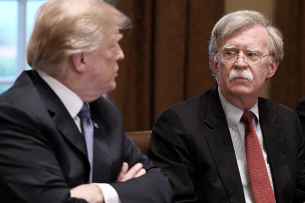 Bolton: Çağrılırsam Trump'ın azil davasında ifade vermeye hazırım